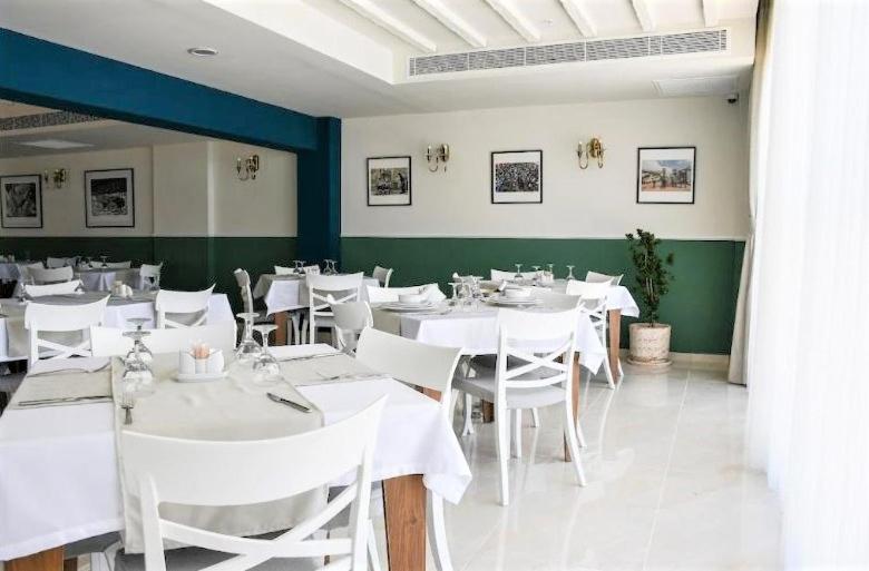 Mimoza Beachfront Hotel & Restaurant Фамагуста Екстериор снимка
