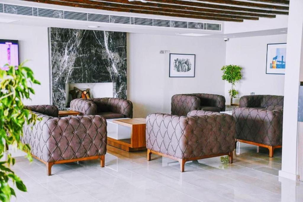 Mimoza Beachfront Hotel & Restaurant Фамагуста Екстериор снимка