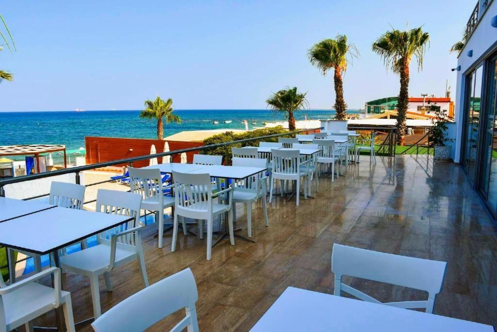 Mimoza Beachfront Hotel & Restaurant Фамагуста Екстериор снимка
