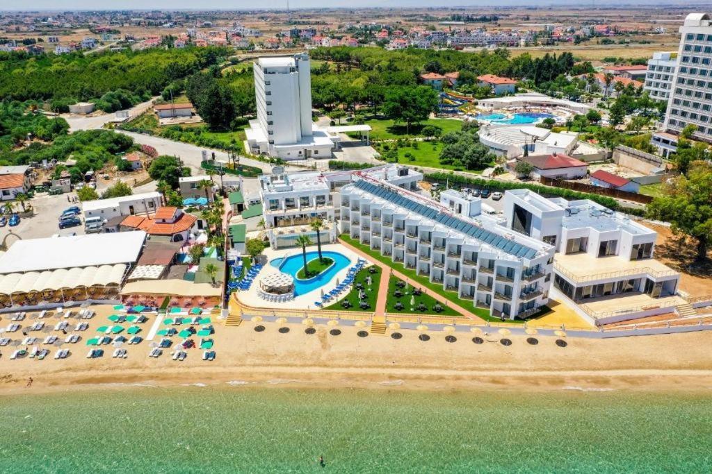 Mimoza Beachfront Hotel & Restaurant Фамагуста Екстериор снимка